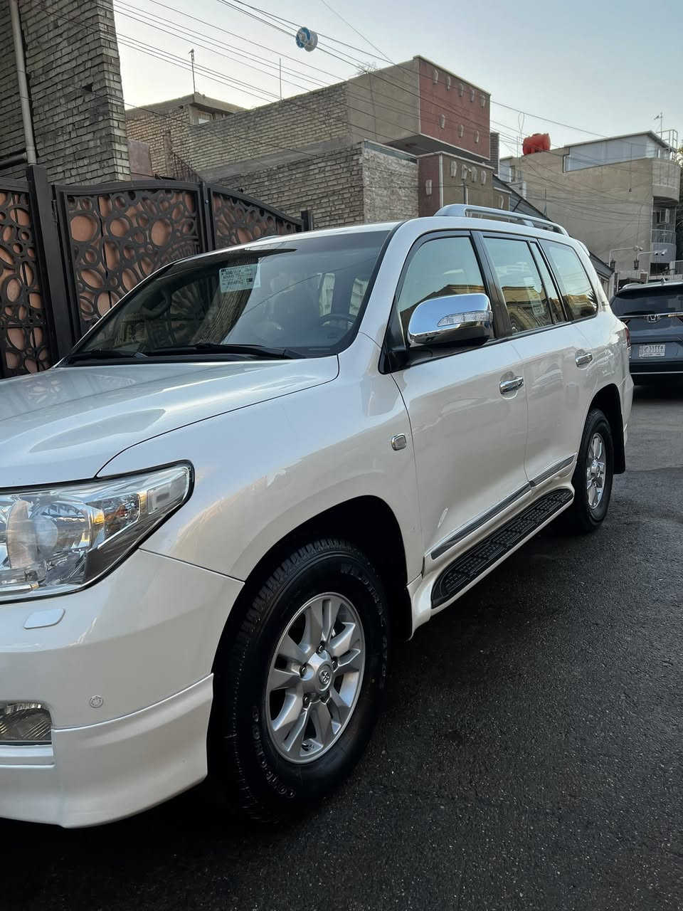 لاندكروز ستينيه 
موديل 11 
ماشيه 21 الف 
بيه جاملق الخلفي قبق البانزين صبغ
مكينه كير كفاله 
تخم تاير جديد 
بيه مكانين بارد 
كشن بقلاوه 
سعر 310$ مكان شارع فلسطين 
***********
