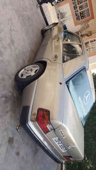 السلام عليكم/للبيع مارسدس موديل 90 رقم ديالى سنويه جديده لحد 2030  محرك VVT3000 كير ومحرك بشرط تبريد شغال ثلج تخم تاير جديد صدر جديد غرفه نضيفه سلايت شغال طگتين  كهربائيات كله شغال بشرط بدون ضربه  السعر 60وبيهه مجال شويه / مكان السياره ديالى قره تبه الشراي خلي يتصل ***********
