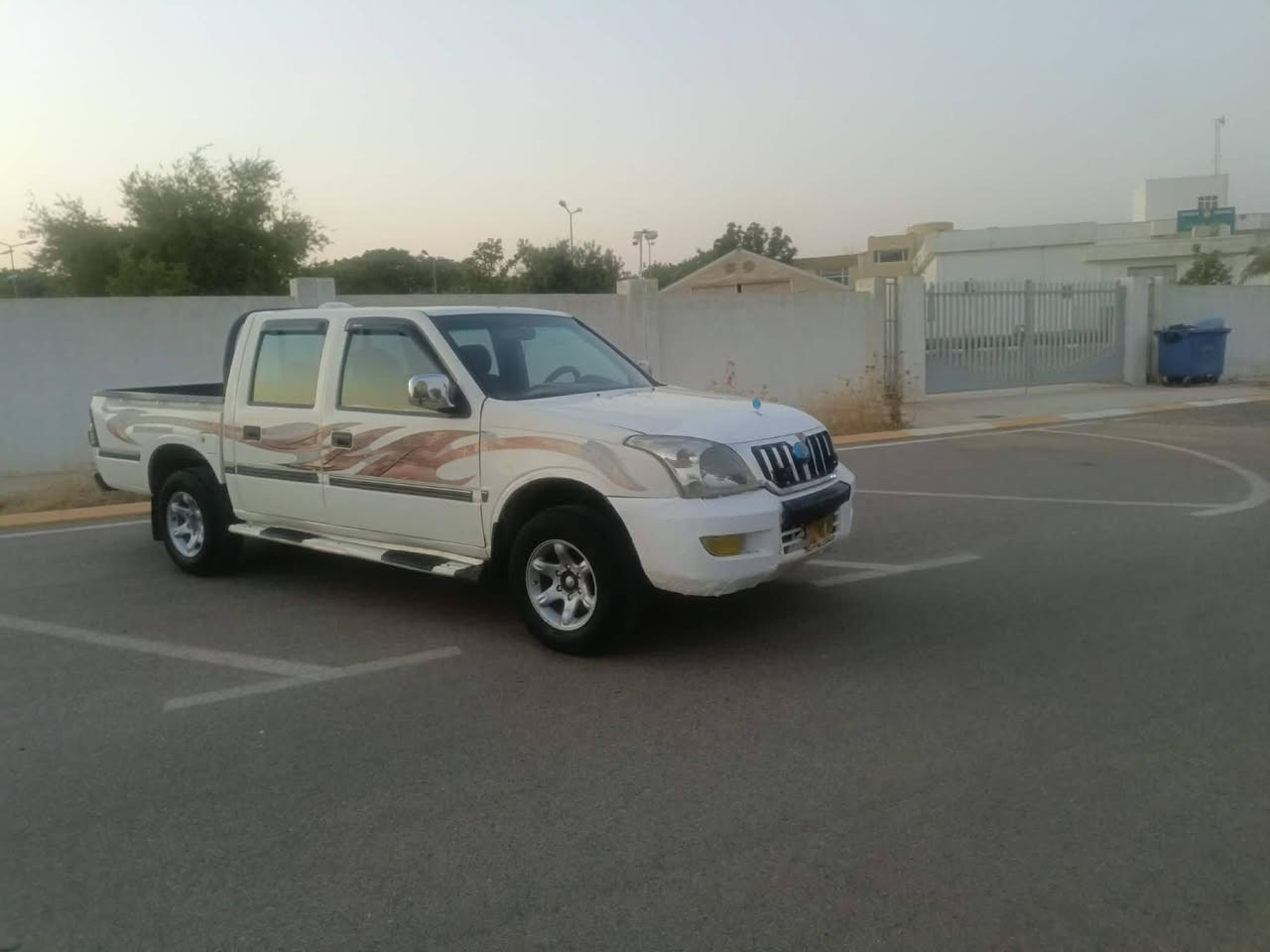 گۆنامۆدیل 2008 مەکینەو گێڕی بێ عەیب  زەڕبەو لێدراوی نیە سبوغی نیە
تەبریت ئیش ئەکات مەنەفێسی عەسلێ لەگەڵە کارەبای هەمووی مەزبووتە  سعر 33 معامە
***********
