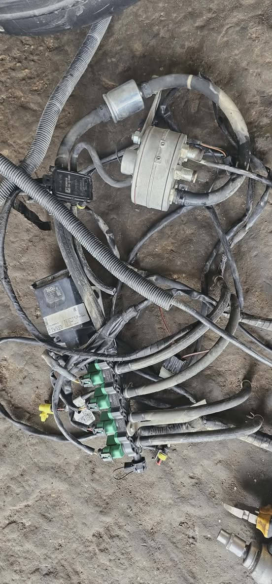 السلام عليكم
منظومة غاز حوضيه 60 لتر
جديدة جداً بدون اي عطل فتحتها من سيارتي مشدودة على سبورتج
كامله وبيها كتاب مال صيانه 
رايدها 275
مكاني الدوره ابودشير
***********
