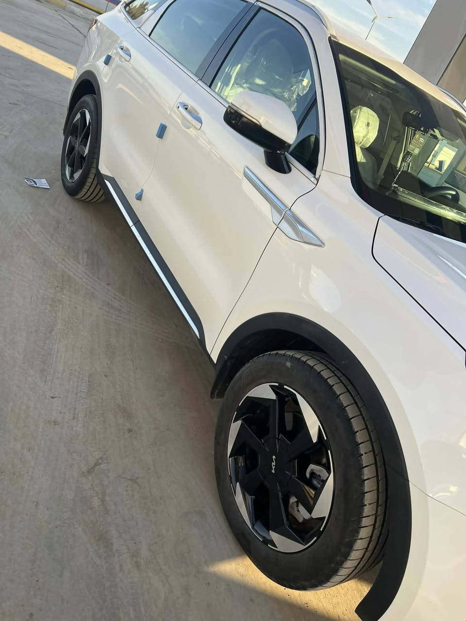 السلام عليكم كيه سورنتو 2024 ماشيه 27 فول عده البنوراما وجديده بيه ملاحضه فقط  وضع شركه رقم بابل السعر 290 وبيه مجال كلش بسيط مكاني بابل ***********
