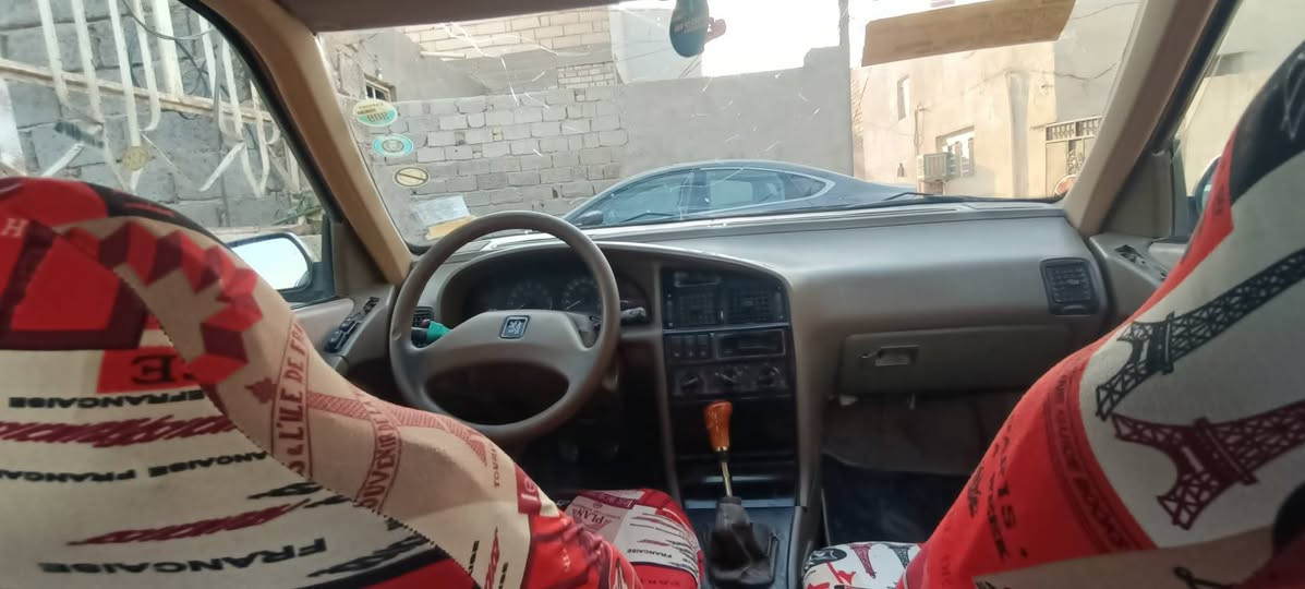 السلام عليكم بيجو 405للبيع مستعجل على بيعه سياره حلوه أو جاهزه سعره 14او بيه مجال مكانه نجف 
***********
