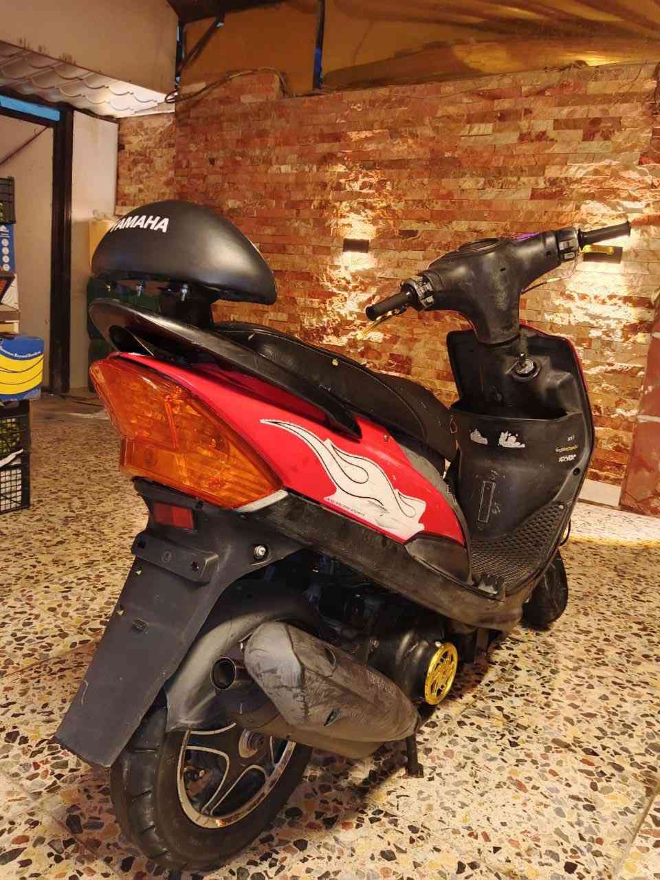 ألسلام عليگم
ماكس عدله 120 …. للمراوس ….  
الدراجه بوشه 55 كور ولفين كبار كفرات اصلي 
وياله اصلي تايرات جلاتيني  صدر امامي
كلجات رياضي تجوه كشن أربع ولفات شوته أربعه 
أشاير وبكلايت برتقالي *********** 
مكاني بغداد الشعب
