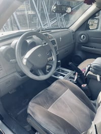 دوج نترو 2009السياره كلش نضيفه ستخدام شخصي مشايه 73 الف السعر 85 سونار...