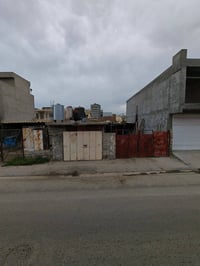 كراج للبيع تجاري  مساحة ٤٠٠ متر طابو صرف  الموقع شورجة  سعر مناسب  است...