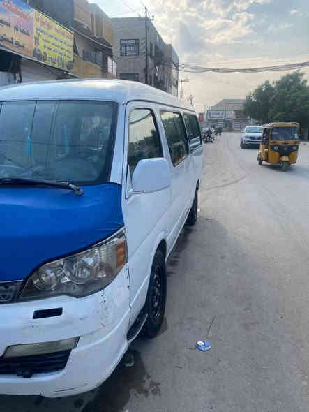 سلام عليكم شباب جنبي موصليه راعيها يسوي وكاله عامه  مديل 2013  كير مكينه اكسن مكفولات دوشمه عامه  تخم تاير سياره خير من الله سعر 35وبيه مجال مكان بغداد 
‏‪***********‬‏
