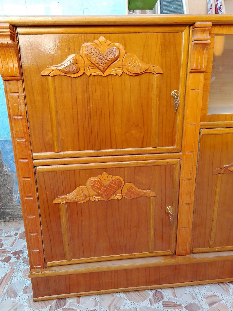 السلام عليكم بوفيه افراش مترين ونص السعر190تقطيع 6 بيابان كل باب وحده صاج نقش زان دنك زان كامله وجاهزه من كل شيء الشراي يتصل على الرقم *********** المكان نجف الاشرف ويوجد توصيل داخل النجف الاشرف @إشارة النجف, العراق
