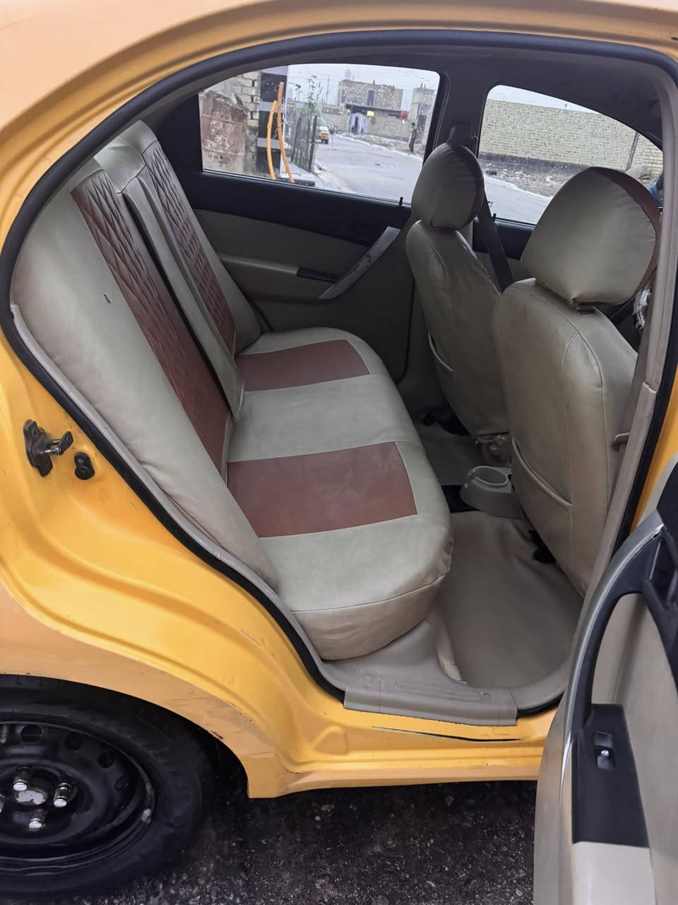 السلام عليكم سياره افيو موديل ٢٠١١ لبيع السعر ٥٥ مكاني ميسان ***********
