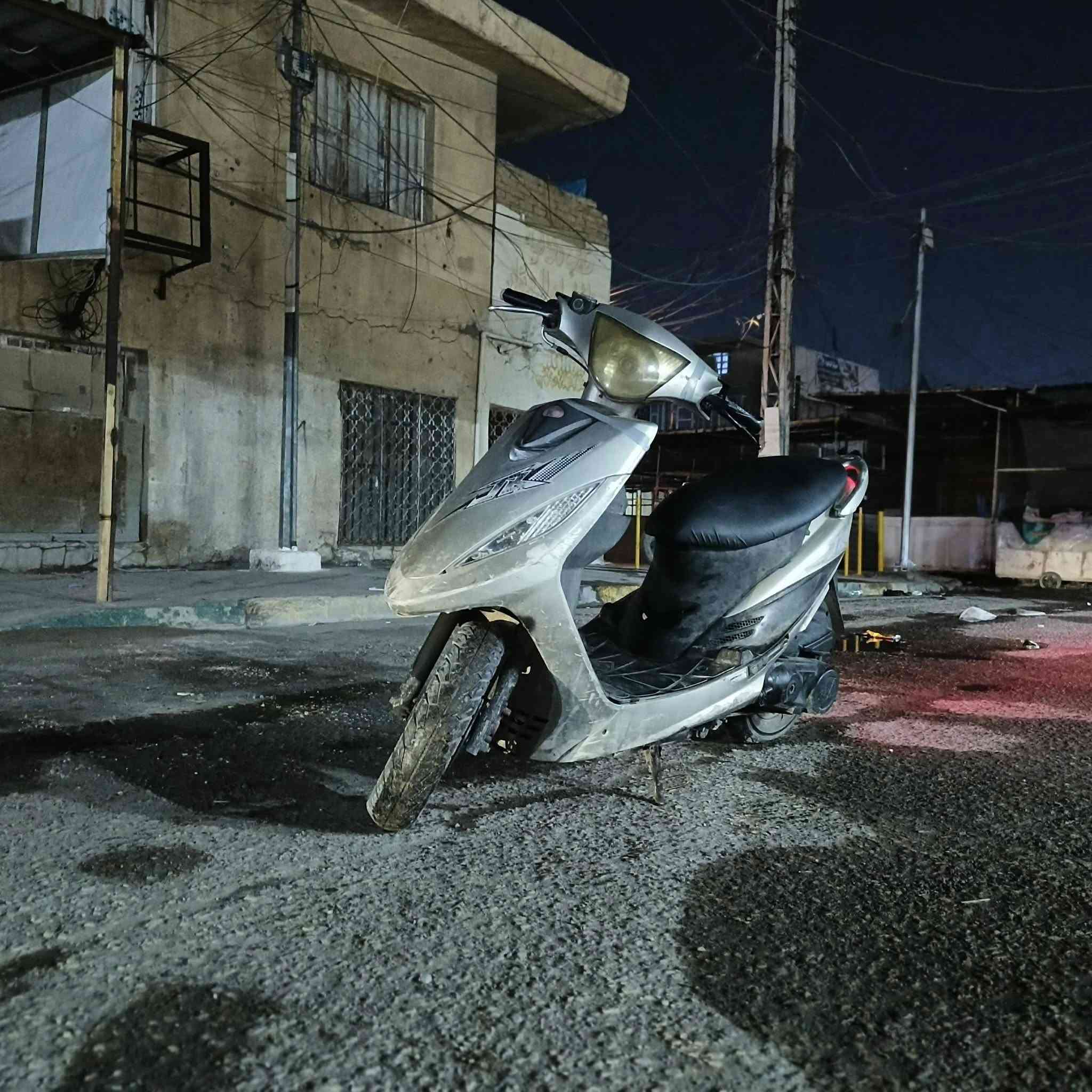 للبيع سعر 180 وبيها مجال متواجد خاص او *********** مكاني بغداد الشعب
