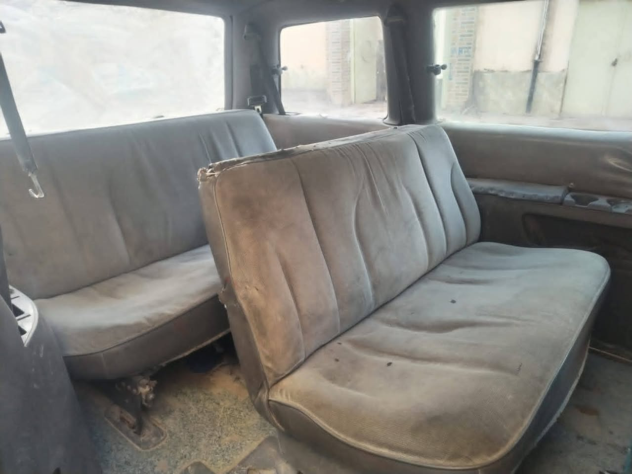 السلام عليكم. سعر ٢٣
دوج كلايسر94 مكينه وكير كرونه 2000 مكفولات 
رقم نجف والمالك يمي بنجف تحويل مباشر 
ترايها يخبل ونشطه
شغل وطلع وين متريد بس بانزين ودهن 
مكان نجف ***********
