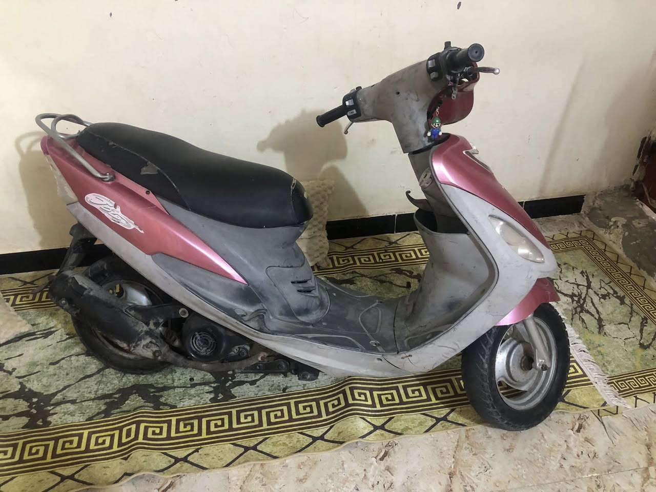 السلام عليكم ماكس منغولي للبيع او مراوس دراجه نظيفه محرك اخرس كهربائيات كامله سلف هورن لايت بك لايت اشاير عداد كله شغال سرعه 120دراجه مكفوله سعر 550اتصال ***********
