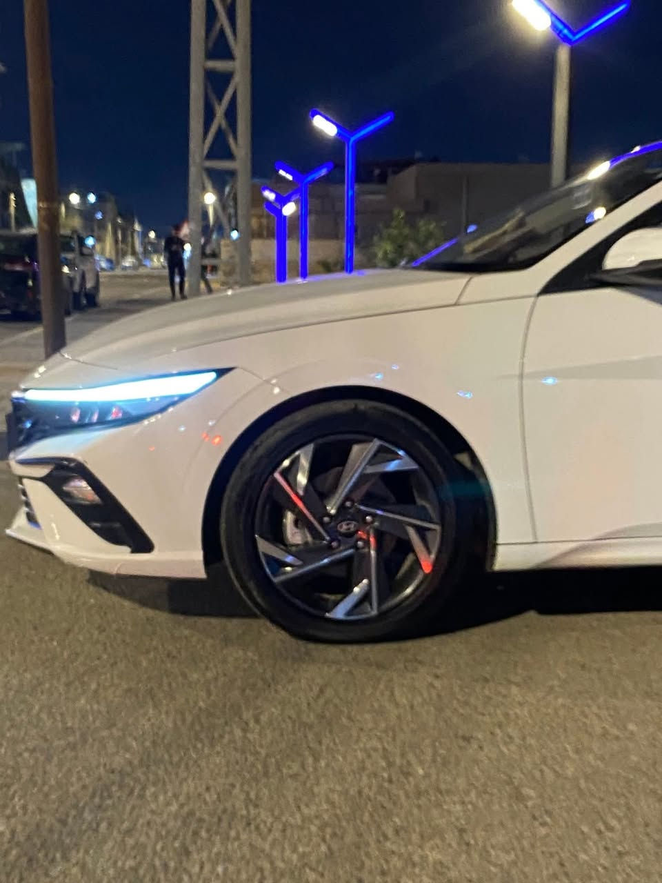 النترا تجميع صيني 2025
كامل مواصفات سلايد فتحة سقف بصمة ماشية 17 كيلو متر

بيها رصعه بل باب فقط سياره زيرو جديده

رقم بغداد ب اسمي تحويل مباشر 

المواصفات :

مود درايف ( ايكو , كومفرت , سمارت , سبورت )

محرك 1600دوش دبل نوزل 

كير طيارة 8 نمر

بصمة تشغيل بصمة ابواب

شاشة اصلية

عداد سرعة ديجتل

مقاعد جلد اسود

لايت led نهاري

فتحة سقف سلايد روڤ_+ استيرين رياضي

ويل رياضي حجم 17

تبريد قطعتين

مري شفط+ اشاير بالمري

كروس سرعة وفول تحكم ستيرن

حساسات خلفية اماميه 360+ كاميرا

اوتو هولد 

سايد بريك كهربائي

سعر 150$وبيه مجال

مكان السياره سامراء 

هاتف ***********
