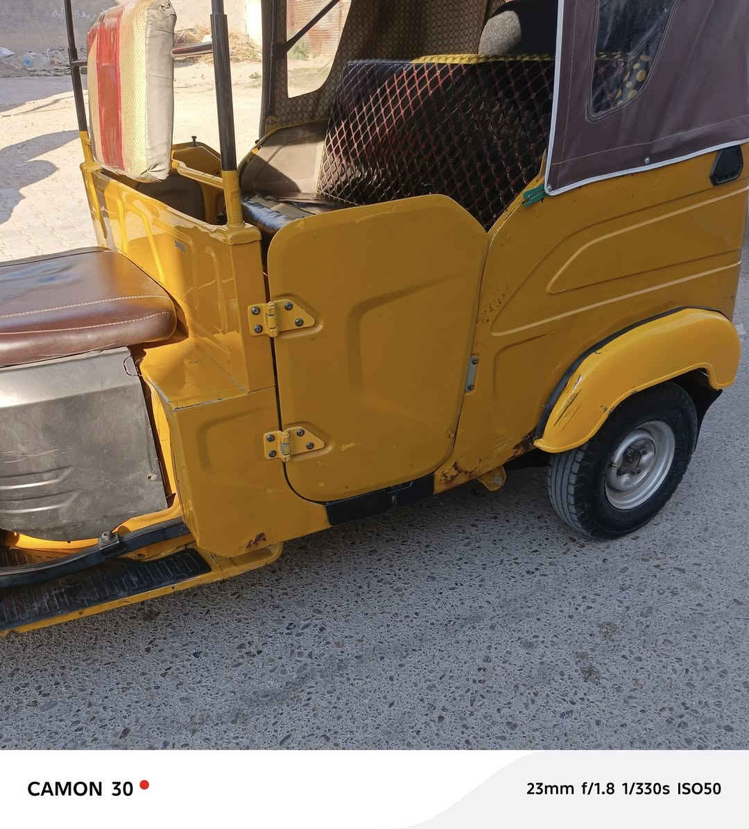 السلام عليكم تكيتك ٢١ اوراق بيه ضربه بالوره وبالركن وابد مابيه صبغ
***********
