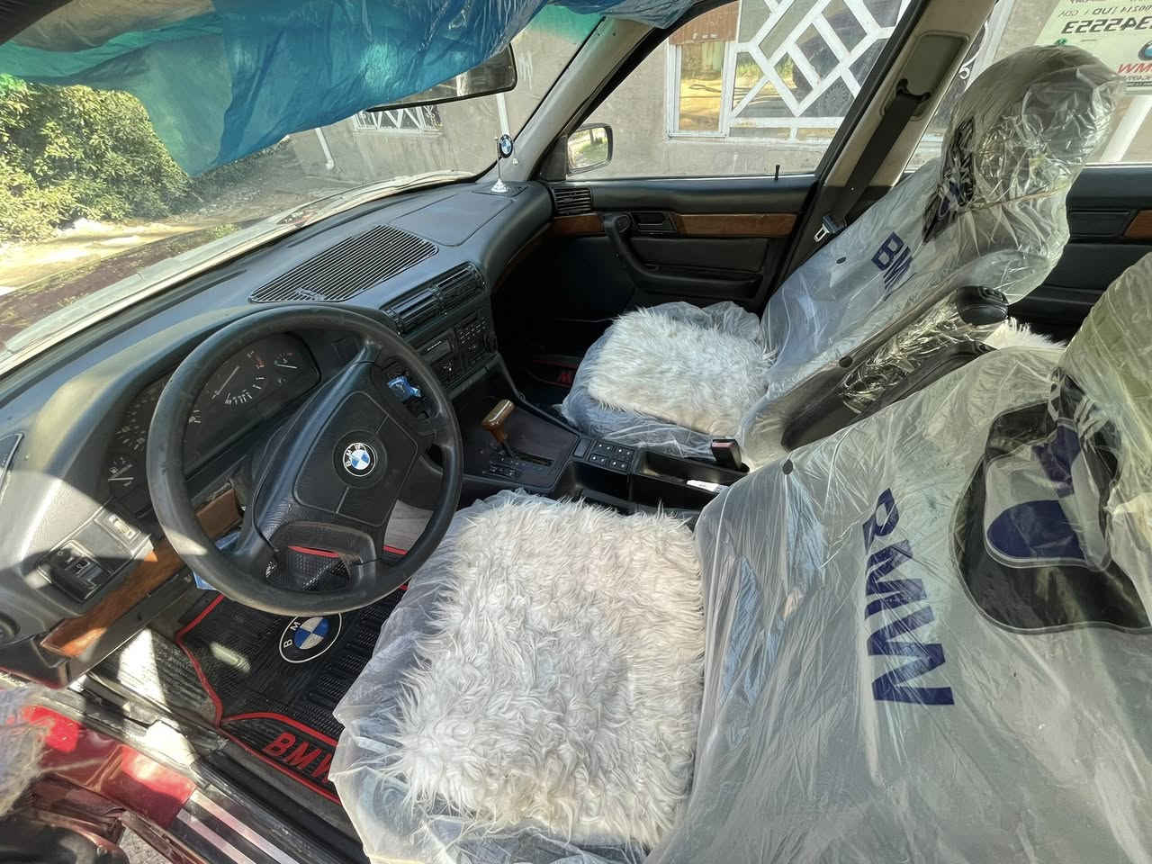 سلام عليكم بي إم دبليو البيع موديل  ٩١رقم بغداد   محرك  مسكر وكير مكفولات تخم تاير سياره جاهزه من كلشي سعر ٦٥ وبيه مجال  العنوان بغداد الطيفيه أو الحصوه اتصال  ‬ ‭٠٧٨١ ٠١١  و ‭٠٧٥٠ ٥٢٤ ٩٨٠٦‬  ٥٧٠٢‬
