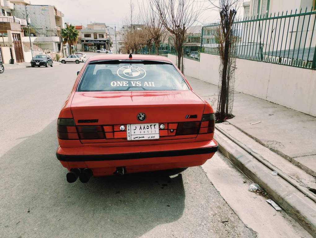 bmwمۆدێل 1989 مەکینە گاز بیلادی سەنەوی ئەسڵی لەگەڵە نرخی 30مەجالێ برایانە  
ژمارەی مۆبایل *********** طوز, صلاح الدين
