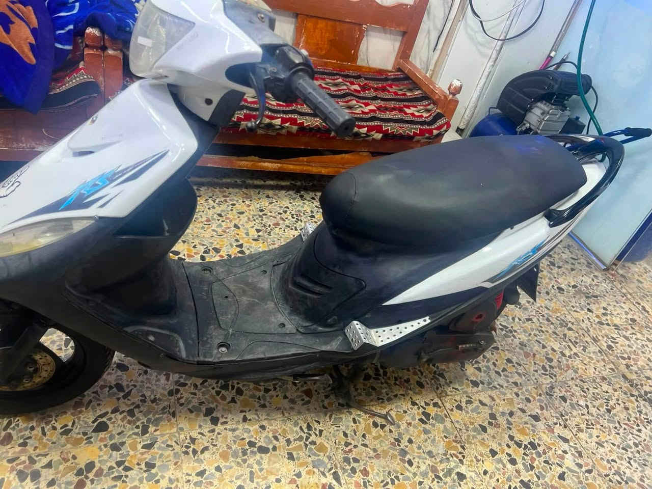 للبيع ماكس عدله بوشه بلاد نكره سلف شلعه معدل فول كفرات اصليه مختم دراجه مكفوله السعر 700 العنوان بغداد الاعظميه شراي يتصل ***********

