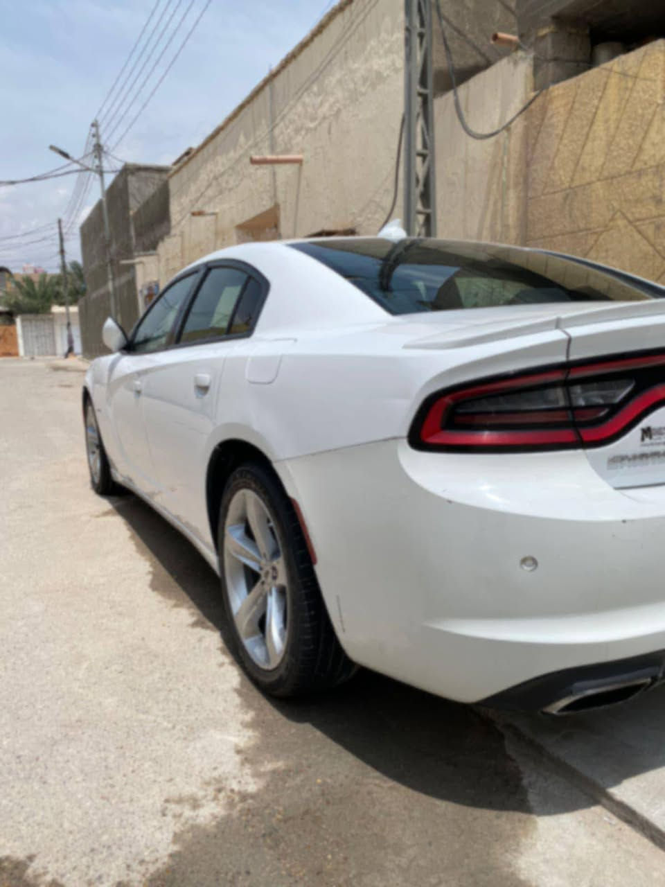 جارجر حاويه ادوات موديل 18فتة ارتي مكفول من الكص والصبغ داخله فتح مع حجز استماره بصره وياها سياره تسقيط رقم  ***********
