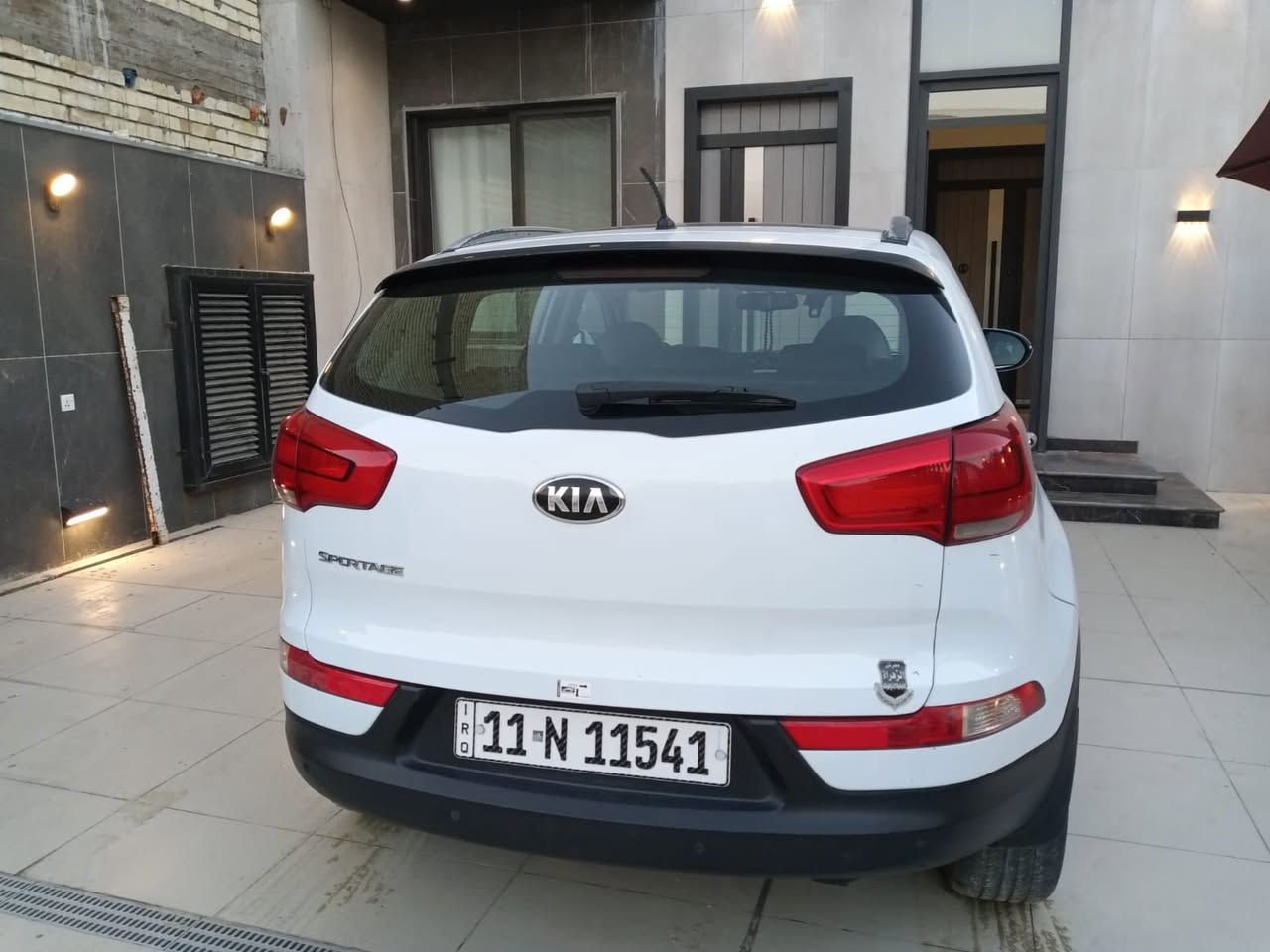 سبورتنج ٢٠١٦ خليجي فول ماعدة بصمة ماشية ١٤١ الف كيلو مكفولة من صبغ بيهة بس بارد شي قليل السعر ١٦٠   *********** عنوان بغداد سيارة بسمي
