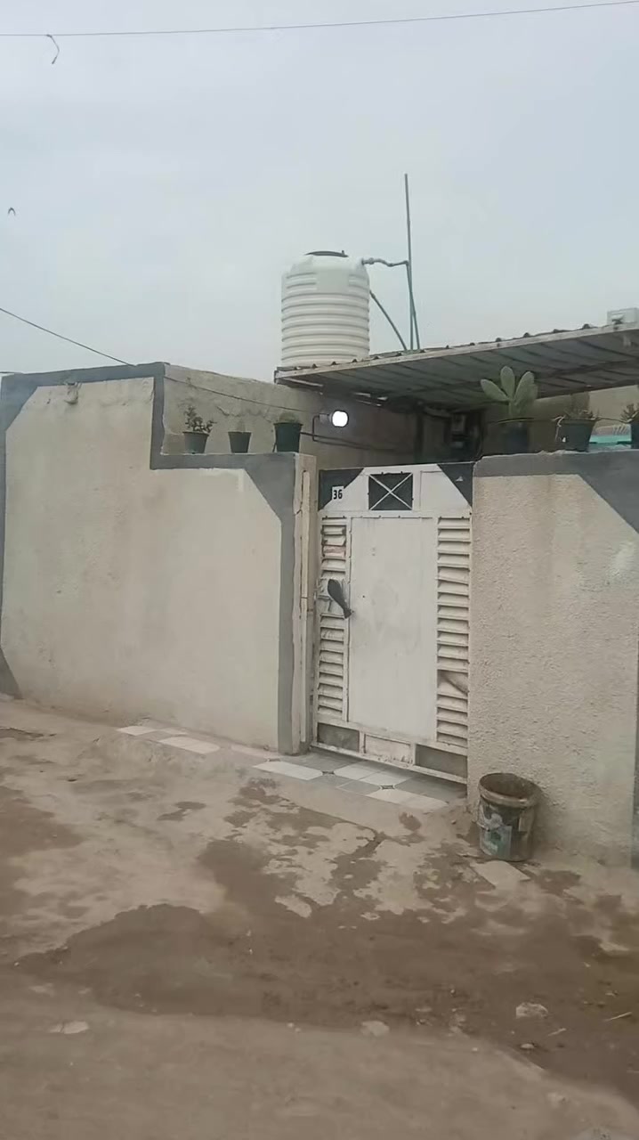 دار للبيع المساحه 100 م العنوان حله ابو خستاووي 👉السعر 16 👍***********
