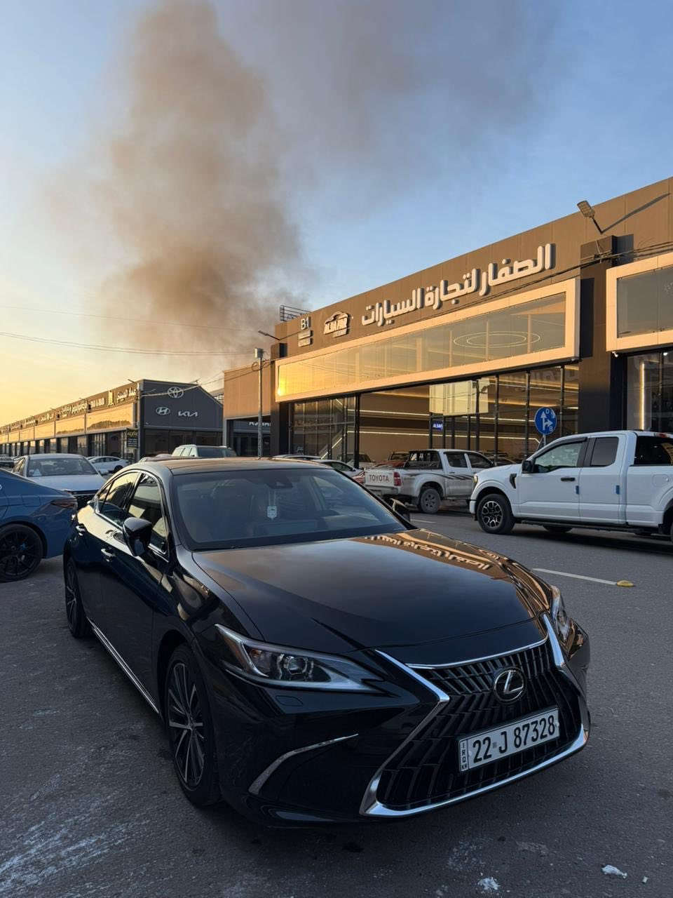 لكزس es 350 للبيع ماشي 38 الف عليها افلام حمايه كامله مواصفات خاصة السعر خاص ***********
