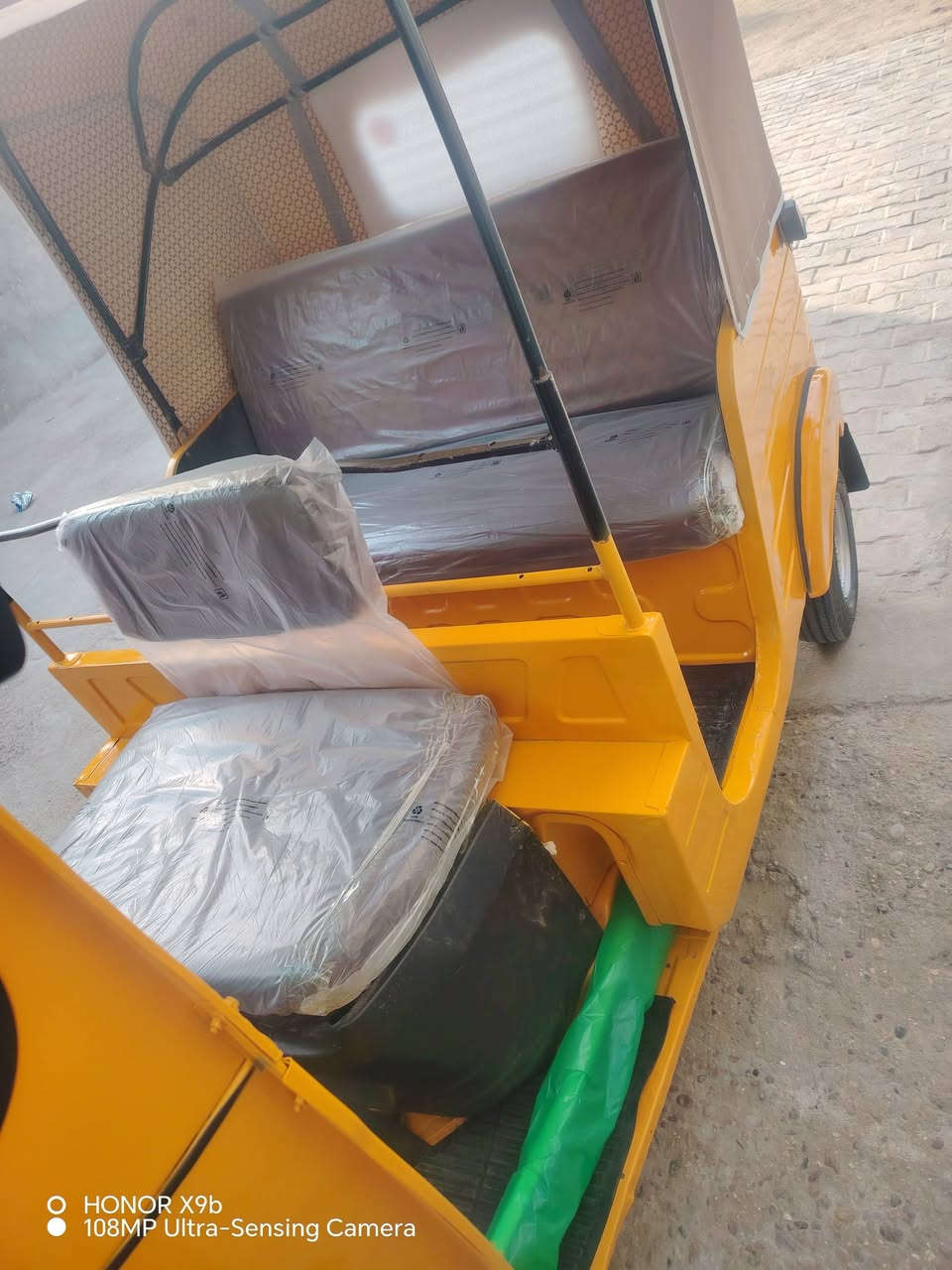 السلام عليكم باجاج 19 رقم وسنويه انكليزي تحويل وين ما تريد كشر صبغ عام بدون ضربه قويه بس لغد شويه
تكتك جديده خير من الله العنوان المحمودية حي العسكري ***********   سعر خاص ***********
