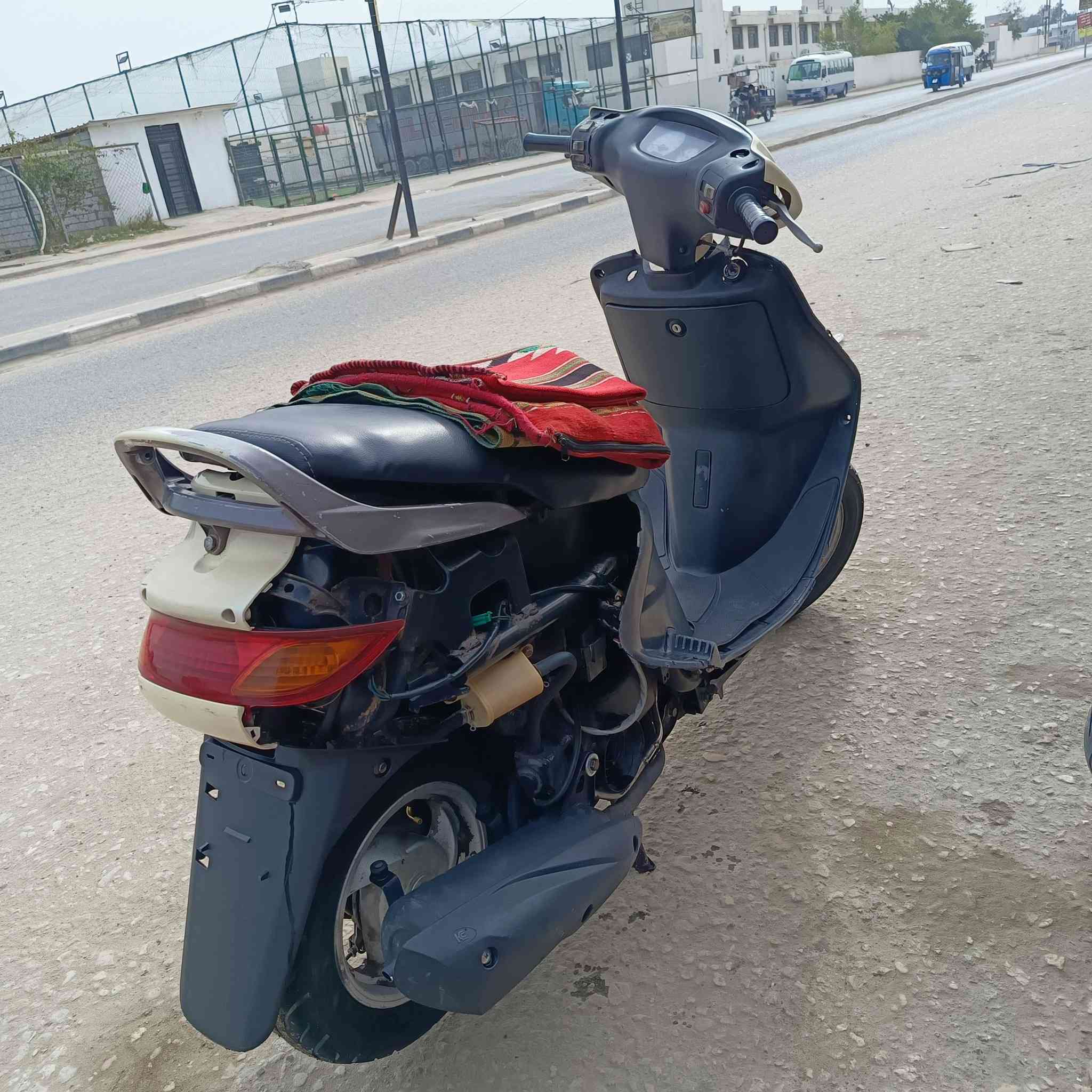 السلام عليكم دراجة للبيع ماناقصها برغي مكاني كوفه حي ميسان المو شراي لايشلع كلبي جيب مصلح وتعال افحص  رقمي ***********
