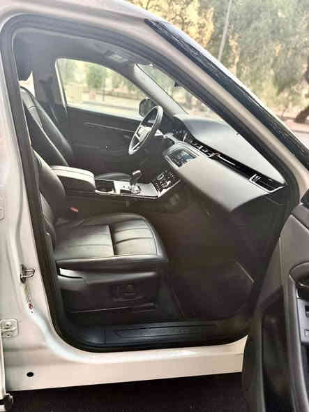 رانج روفر ايفوك موديل 23
وارد امريكي فقط تبديل دعاميه
بدون ايرباك كفاله 
ماشيه 16000
مواصفات مري ويدات شفط ويه البصمه
شاشه كامره
سايد بريك دكمه
مرقم بغداد بأسمي
السعر 35000
اتصال ع الرقم*********** او مراوس حسب القناعه
