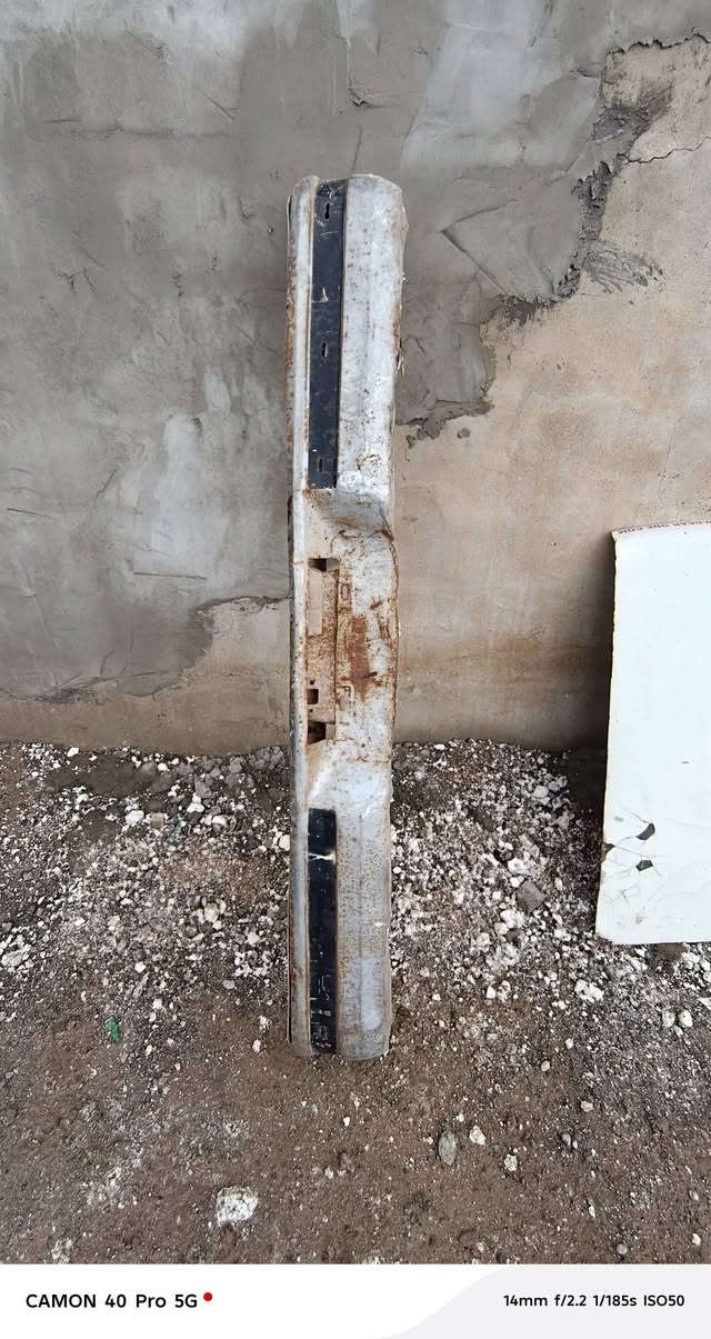 السلام عليكم يتوفر لدينا غراض بيكم تيوتا بونيد مال 92 دعميه  خلفي دبل + محجل مال تك  مكان موصل جانب اليمن  ***********
***********
