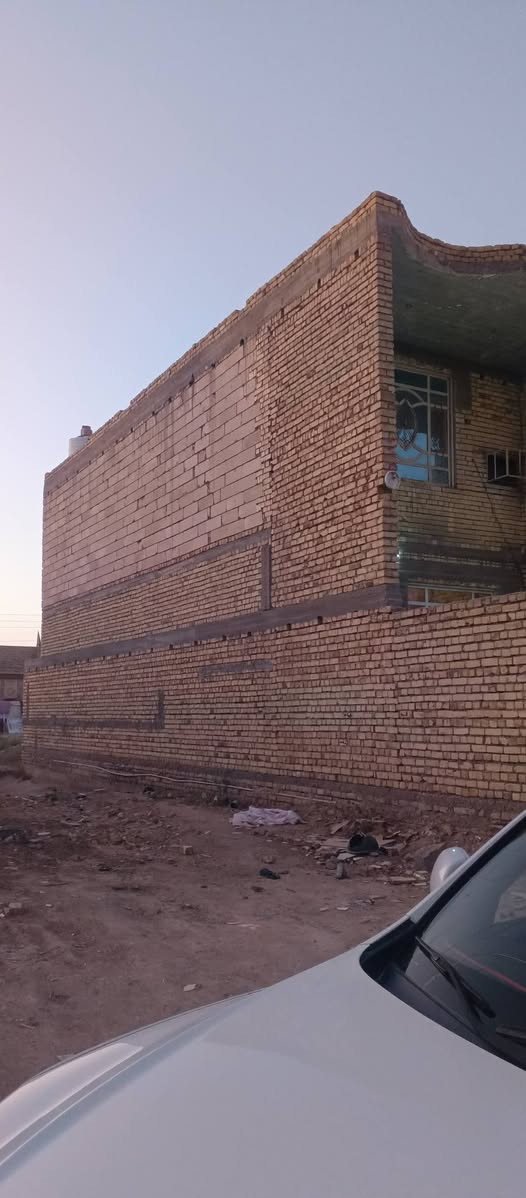 بيت للبيع الغراف حي شهداء ***********
