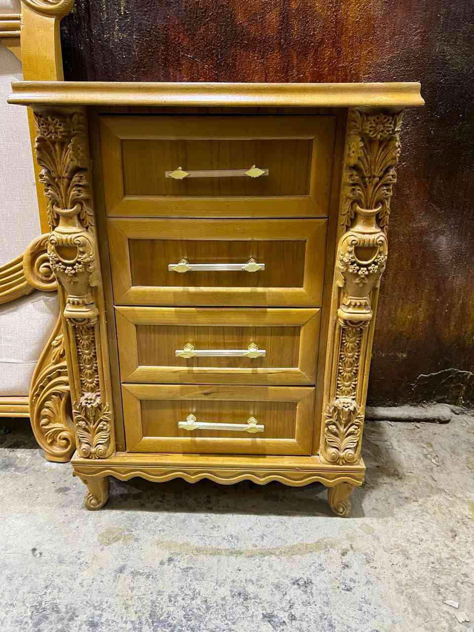 💜 معرض حبوش لنجاره والاثاث  💜

غرفه استخدام اربع اشهر فقط امانه الله 

غرفه دزاين الفخامه الملكيه 
شغل فوق الثقيل كله زان دمياطي من دنك من قبالم من نقوش من سرير من حجل جعب غزال لوكنز من شغل صاج ل٦ ملم الوجه والداخل اربع ملم والظهر جرجوبه فريم ضب براغي داخل اطار الكنتور 
الغرفه مفوله مثل ما كدامكم جماله 💜 
الغرفه اكثر من سبع قطع 

للحجز و الاستفسار الاتصال او خاص او واتساب 
       💜☎☎💜*********** 💜☎☎💜
