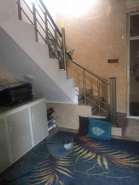 بيت ١٠٠م مربع ١٠/١٠م   طابقين كامل من كلشي. حي المهندسين الزراعيه قرب سيطره الشعب السعر ١٢٥وبيه مجال ***********
