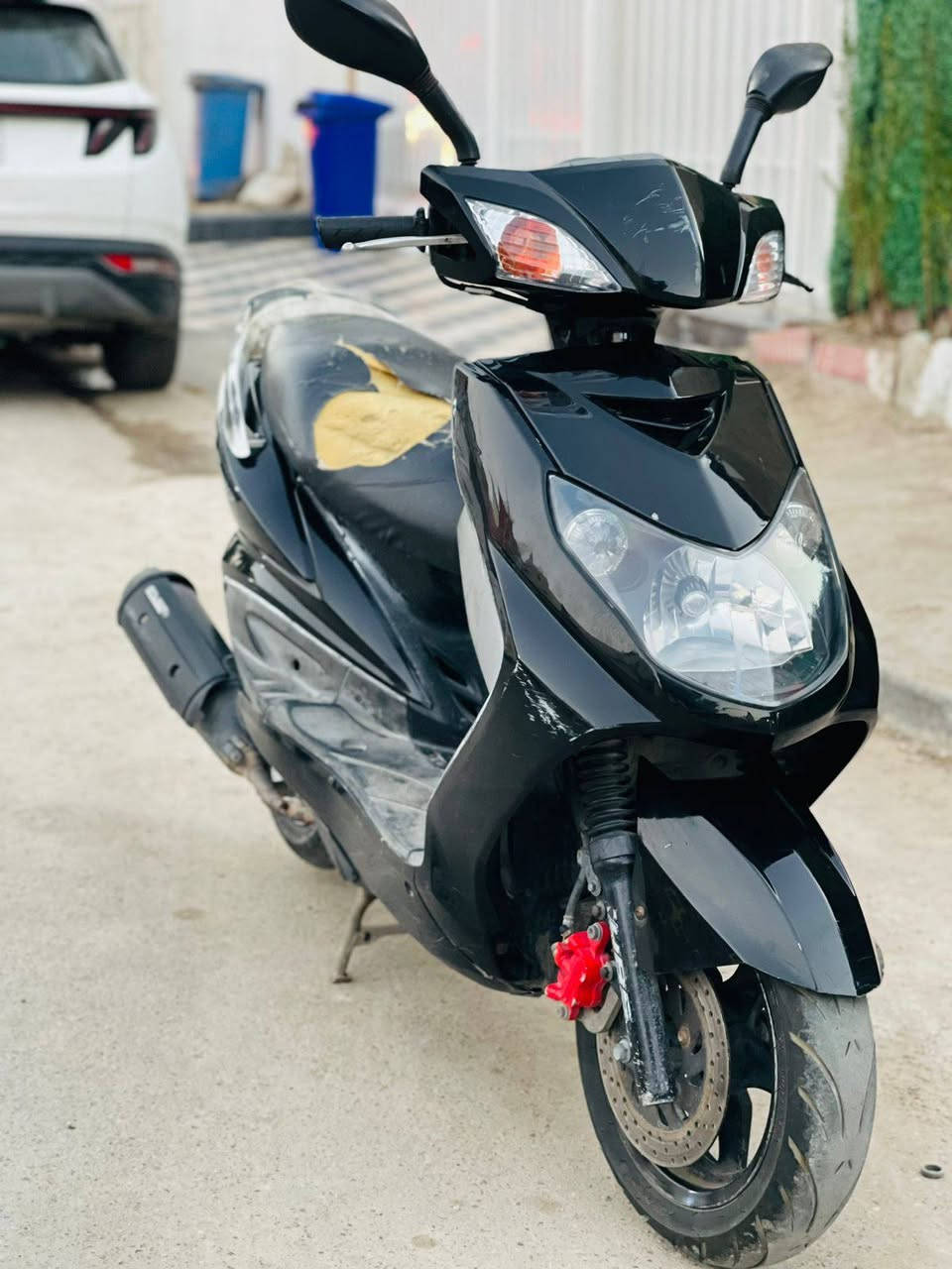 دراجه سكنس فحل نوزل خطين دراجه خير من الله ونضيفه بس اكلجاتهة يرادلهن ادامه وماصارلهة هواي عندي ولا موكفتني بشارع تجي تفحص وتتخل راسك يله تاخذهة سعر 650وبيهة مجال 
مكاني بغداد شعله ***********واتساب بس
