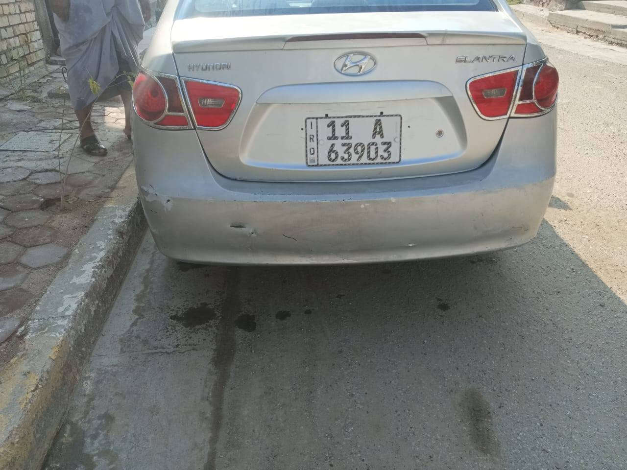 ألنترا 2009
وارد امريكي 
رقم بغداد تحويل ثاني يوم بأسمنه
محرك 2000
كير ومحرك مكفول
صدر  نضيف جدا
سيارة جاهزة 
ترايك للبصرة 
السيارة مثل ما بالصورة بيهه مناطق جراد
السعر 100
*********** 
دفتر
