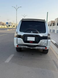 باجيرو • ٢٠١٥ • فول مواصفات