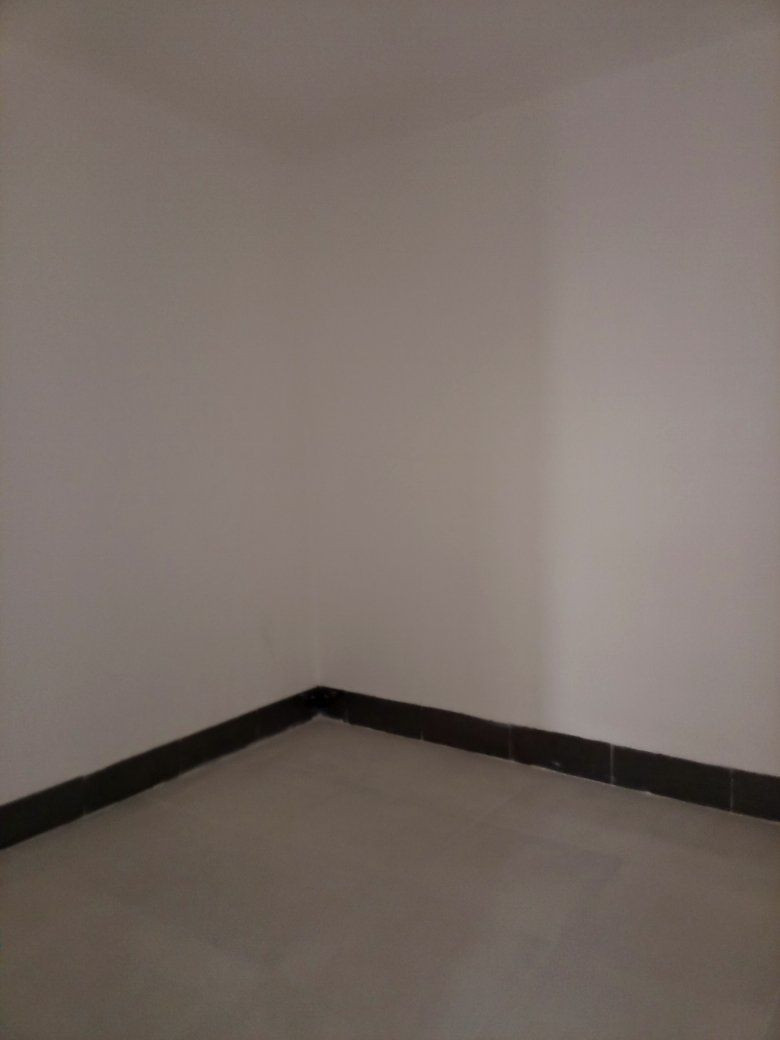 سلام عليكم 
بيت ٥٠متر جديد البيع بعد مامسكون منطقته السواد قريب على مرقد الحر ع بناء طارم واستقبال مطبخ مفتوح على صاله وغرفه منوم ومنور صحيات وثاني غرف نوم وحمام بيتونه وسطح *********** سند ٢٥
