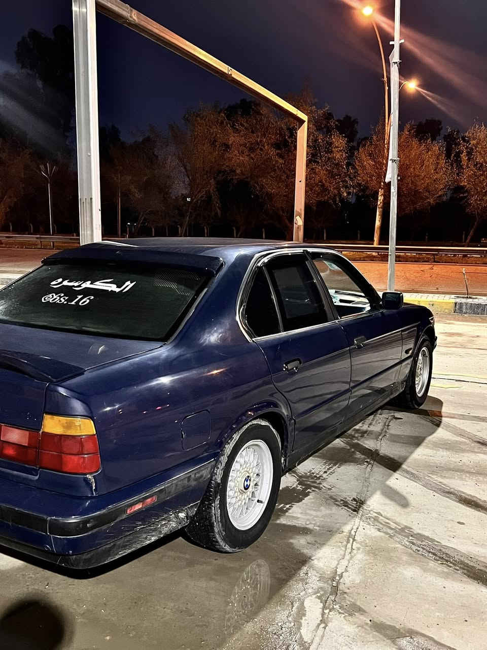 سلام عليكم
BM 520 
بلاديه لاصبغ ولا طخه
مال جناي 
لون يخبل
1991 اصل وفصل
بيها كوبون
كبس ديجتال
سنويه لل30
كير عادي 
جوم كهرب
وياله خليه🕸️
تبريد شغال
تدفئه شغاله 
بجم امامي خلفي عريض
تايرات جدد 4 
طخم + دسكات جدد
كزوز صوت مرعب
كير شرط 
محرك شرط 
معدل صاروخ 
كهربائيات كله شرط شغال 
لدات امامي خلفي + صفايح شغال 
لد عيون حمر + بلوجكترات ابيض 
زنون عالي يسوي ليل نهار 
غرفه جلد جديده 
جنح خلفي
فول عدى السلايت
رقم نينوى مشروع وطني 
سعر 65 وبي مجال 
شرط وكاله وتحويل 
مكاني موصل 
***********
***********
