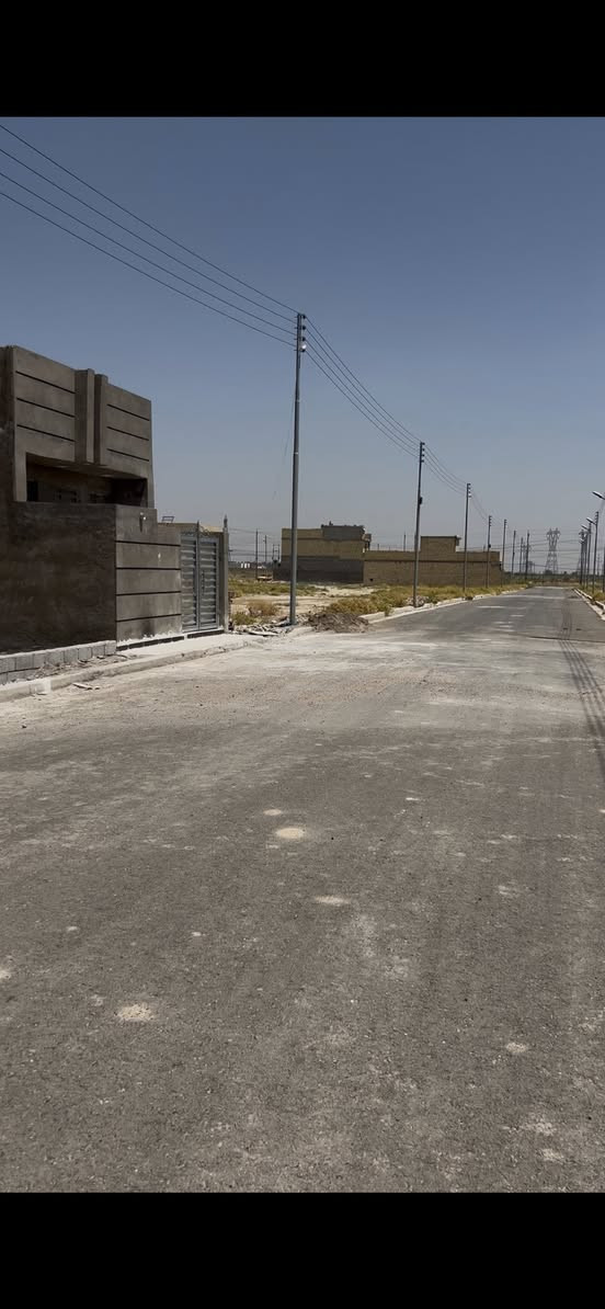 قطعه ارض للبيع. زراعي سند 25 تحويل واقرار محكمه
مساحه. 150 متر. واجهيه 9متر وربع نزال 16 متر. 

(سعر القطعه 27 مليون.) بيها مجال بسيط للشراي  

منطقه الكرغوليه النموذجيه منطقه كامله الخدمات.   

ماء  كهرباء. تبليط. مجاري. ارصفه.  شوارع. فرعيه 10 متر.

من تعبر الجسر الاخضر تاخذ على يسار شارع السايد الواحد 

عل سده. تبعد عن المشتل وبغداد الجديده 15 دقيقه 

وتبعد عن الامين  10 دقائق 

الاستفسار ***********
