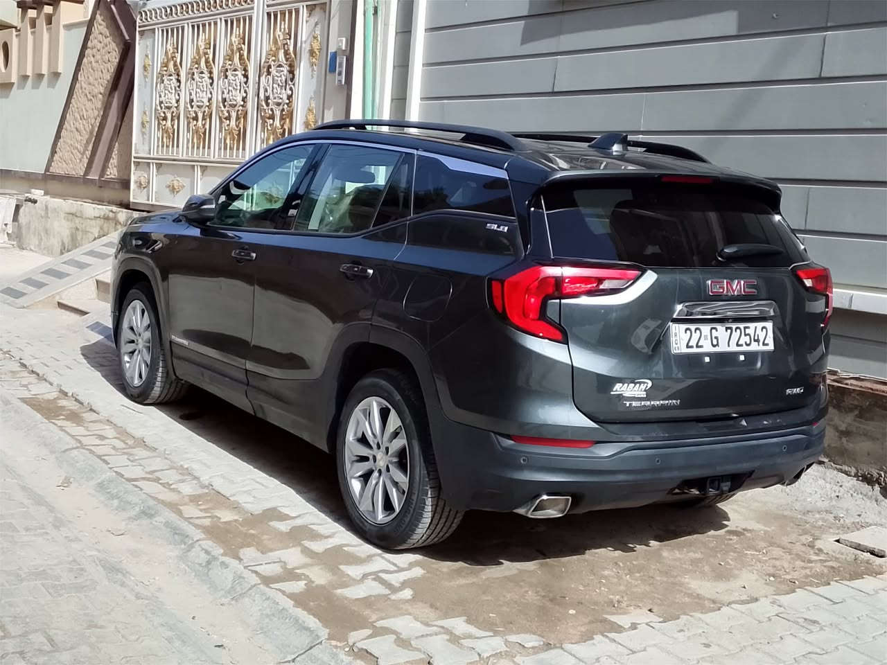 جمسي تيران 20 محرك 2000فول مواصفات وارد كندي ماشيه 55000
سعره 180 بكانه بالبصره 

***********
