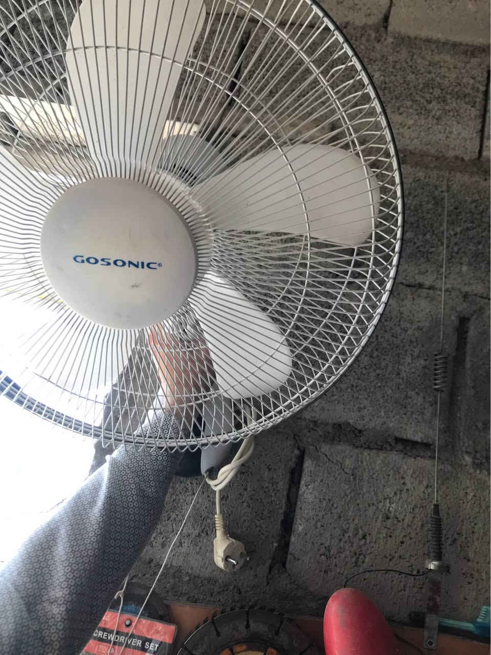جۆری کاڵا: پانکەی هەڵواسین
مارکە: Gosonic
زانیاری: سێ دەرجەی سورعەتی و سوڕانی تیایە 
وە بە دیوار هەر شوێنێک بتەوێ هەڵدەواسرێت
بڕی کارەبا: ٥٥ وات 
نرخی: پانزە هەزار دینار
ناونیشان: سلێمانی 
گەیاندن هەیە
ژ.م: *********** واتس اب و ڤایبەری لەسەرە

فۆڵۆم بکەن بابەتی هەرزان پۆست دەکەم السليمانية, العراق
