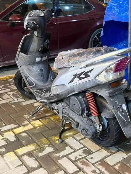 السلام عليكم ماكس عدله كفاله عامه الدراجه جديده حيلل نكره شرط اذا أدير مرتين ترجعه 😅 كله شغال صارله شهرين نازله من الحاويه سعره مليون  وبل عافيه على الياخذه 
***********
