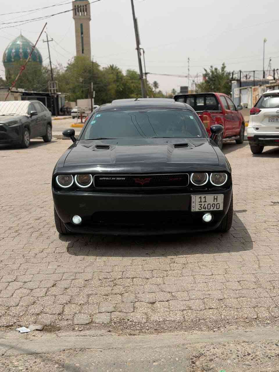 سلام عليكم
 سياره جالنجر سعر 110 وبيه مجال للطيبين
للبيع او مراوس شعندك نزل بتعليق
مكاني ديالى خانقين 
مديل 2011 محرك v6
 كلين كلين وارد كندي 
 سياره بدون صبغ بلادي وبدون حادث 
فول موصفات: 
1. فتحه سلايت روف 
2. بصمه بلادي تشغيل عن بعد 
3. بصمت ابواب 
4. مري هيتر +تحكم كهربائي 
5. كشنات تدفئه 
6. كشن كهربائي 
7.داخل جلد بلادي اسود ملكي 
8. تبريد ثلج 🥶 + تدفئه 
9.لايت زنون عالي + ناصي 
10. سوار ابيض بلاجكتور ابيض 
11.صدر  % 90 
12.تايرات تخم جديد 
13. سماعات Bas
14. رقم بغداد سنويه لل 2029 بشرط تحويل صاحبها بخانقين 
للاستفسار رقم هاتف *********** 
ملاحضه 
وبيه تكحيل نقاط زغار 
و بيها بارد بين باب وجاملغ اصلا ميبين بسبب مسوين للابواب جكات تصعد ليفوك 
الي يريد السونر يتفضل خاص ويدلل
