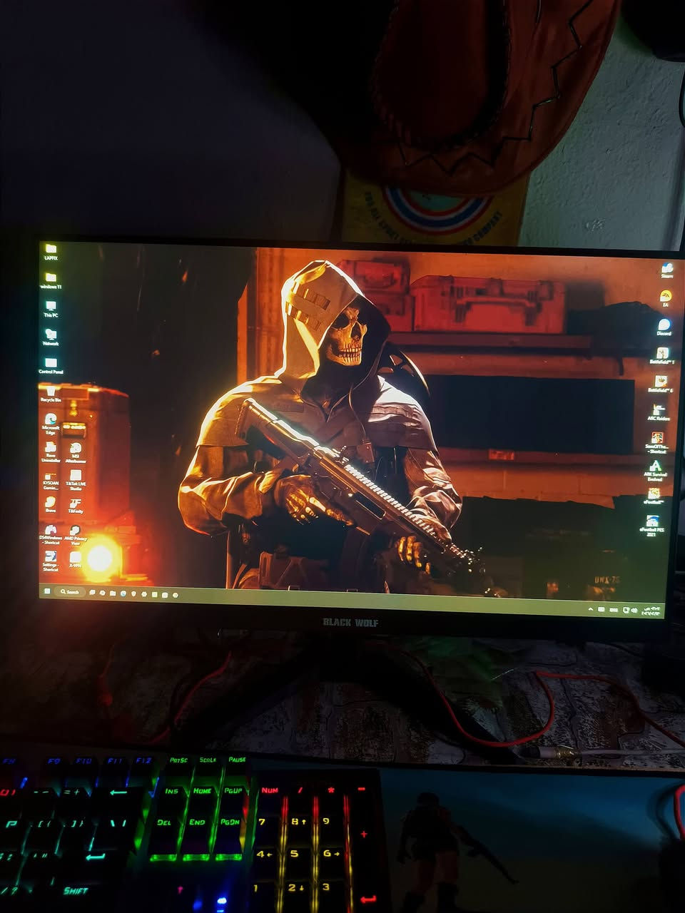 السلام عليكم الكل كامل شد والعب
كيس + شاشة + يوبي اس ماوس كيبورد سماعه
السعر💸 725 توصيل ماكو
بغداد مدينة ***********

المواصفات
المعالج i5 10400F

الكرت RX 5700XT 8GB

المذربورد H510 asus

رامات 8x2 مجموع 16 3200MH

هارد النضام 256 NVM

هارد اضافي 632 HDD

باورسبلاي 550W

 يوبي اس 3000W جديد

شاشة 24inc 144hz ips

سماعة هايبرx ماوس كيبورد ميكانيكي
