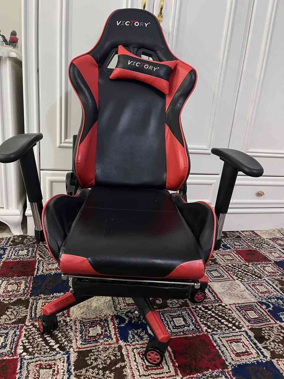 كرسي گيمنك نظيف انحناء 170° درجة مخده للاقدام مخدة ظهر و رقبه  دوار شغال السعر 90 و بي مجال تواصل *********** بي واتساب
