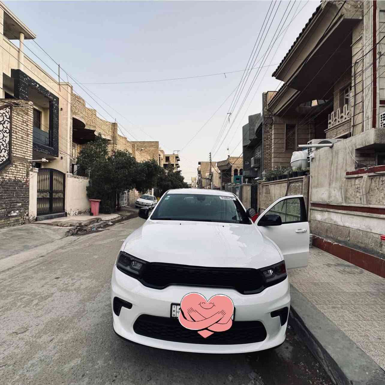 السلام عليكم مرخصت الادمن المحترم دودج دورنك بوليسي 24 لون ابيض ماشيه 8000ميل 3 قطع مصبوغ ابلاديات بنيد والجاملاغت الاثنيهن اماميه للجماليه وبيهن بارد 
مكينه V6
نظام ايكو 
اوتو استوب 
توقف ذاتي عنده الرجوع 
كير تعليك 9 نمر 
كامره 
شاشه 
USBمخارج شحن
اربع قطع تبريد 
السياره مرقمه بأسمي 
للاستفسار السعر وصور الحادث راسلني علئ رقم متواجد واتساب
***********
