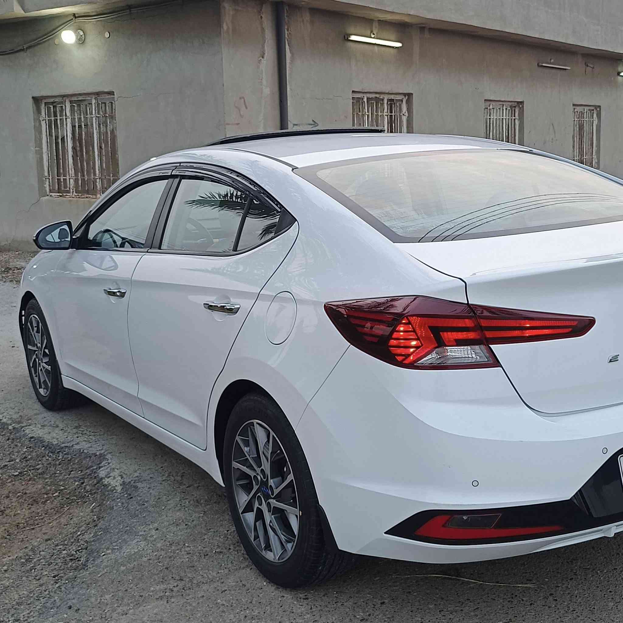 تحية طيبة🌹🌹🌹
للبيع هونداي النترا خليجي 2020) 
من القطع النادره كفاله عامه من الشخط والرصعه 
باستثناء بارد كد إصبع فقط والباقي كفاله 
ماشيه 60 حقيقي شرط وين ميعجبك تفحص
سبير منازل جديدة بمعنى الكلمة وما اكو أختها بنسبة لنضافتها  دواخلها وكشرها مال زيرو 
المواصفات فول 1____1 محرك 2000 دوش 
الميكانيك كفاله عامه على وضع الشركة 
تخم تاير جديد لوك 
رقم بغداد باسمي تحويل مباشر 
العنوان بغداد أبو غريب 📞 ***********
