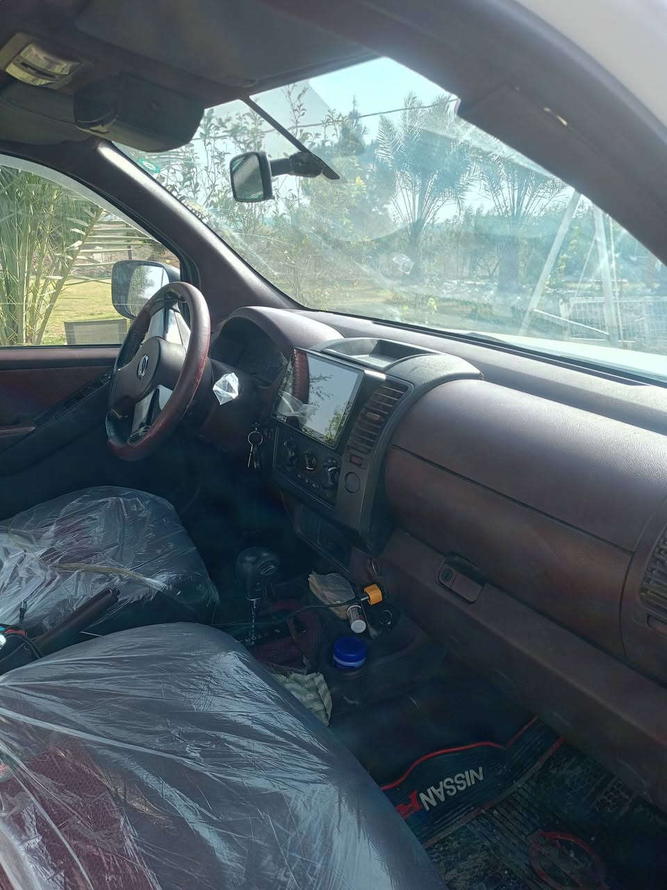 السلام عليكم
سيارة نيڤارا 
السعر 95 ورقة 
موديل 2009 محرك بطه 2500 محوره منضومه غاز وبانزين
رقمها سليمانيه
سياره وكاله
صاحبها الشرعي عربي سكنت ديالى
مكان السيارة بغداد الجديدة 
رقم الهاتف 
***********
