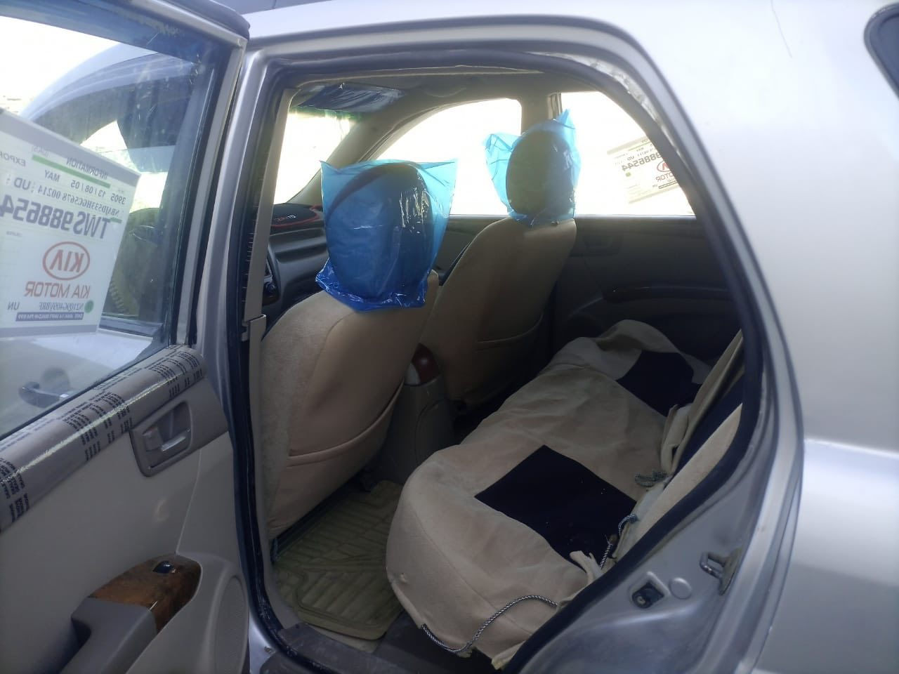 السلام عليكم
سبورتج 2010 خليجي 
رقم بغداد دولي تحويل مباشر 
لسياره بيها رشات صبغ ابيع حزام
لقماره كفاله 
السعر 88 او بيها مجال 
الاتصال على الرقم 
***********
