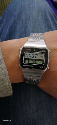 ساعة سيتزن • يابانية