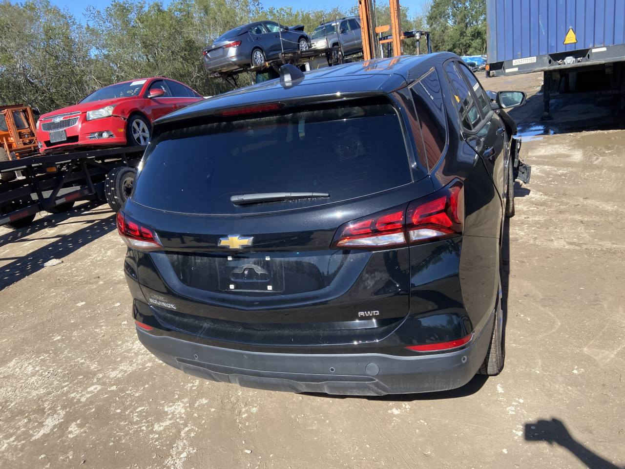 سلام عليكم 
كوينكس موديل 2024 
مكان السيارة كربلاء
 اي تفاصيل عن السيارة 
رقم صاحبه 
***********  احمد
