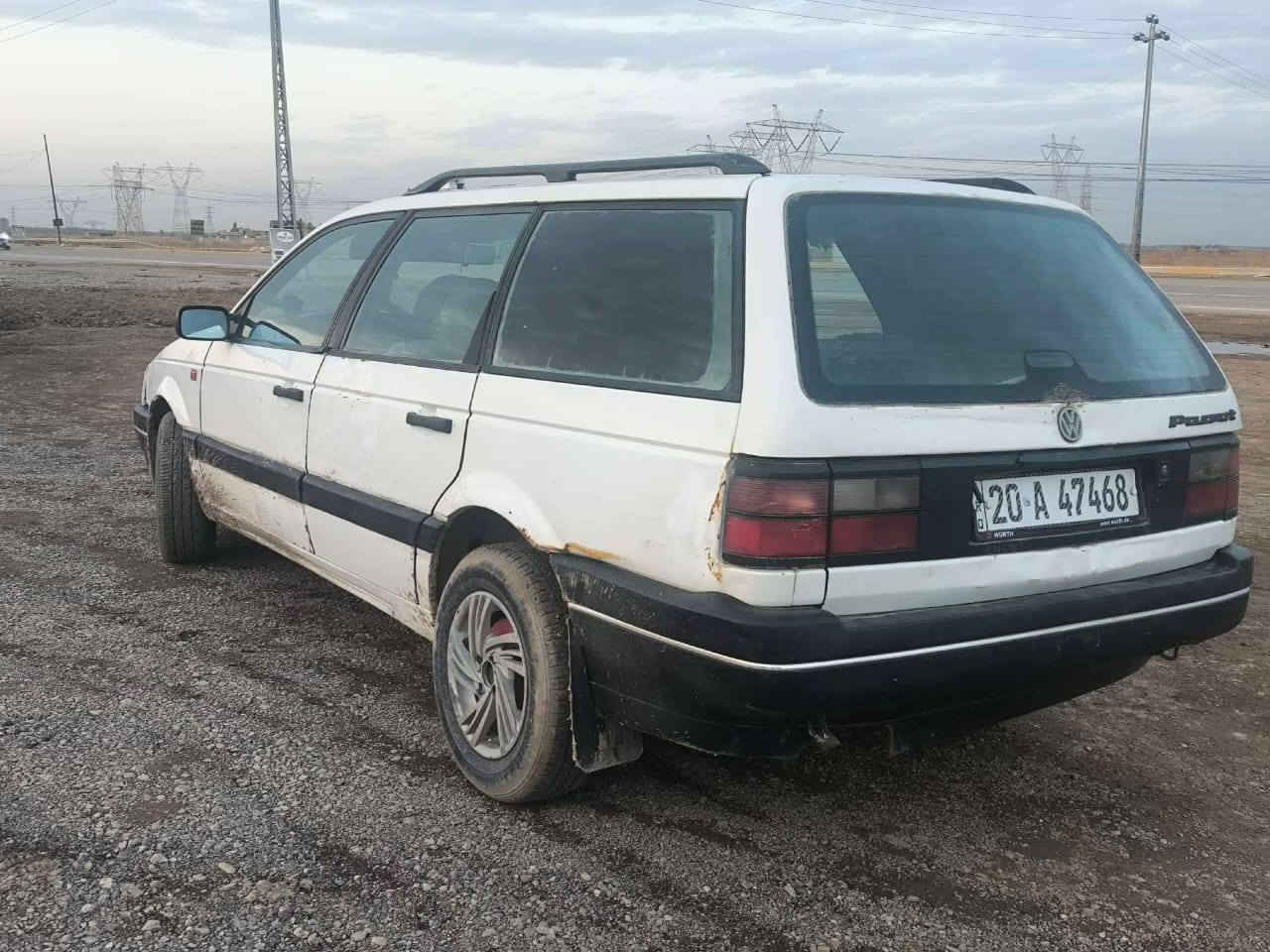 السلام عليكم
فولكس واكن موديل ٩٢ سياره ممصبوغه بلاديه 

جاهزه كير ومكينه كفاله لا تنقيص ولا تبخير خير من الله جاهزه من كلشي ماعدا شويه نقوصات دشمه البوب شويه تعبانه والدرايم شفت بي صوت بلستداره للاستفسار اكثر ***********/اثير  مكان ديالى قضاء. الخالص / ***********/ اسيا
